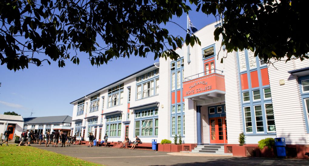 Lựa chọn hàng đầu khi du học New Zealand - Trường Nam sinh Tauranga - Hình 1