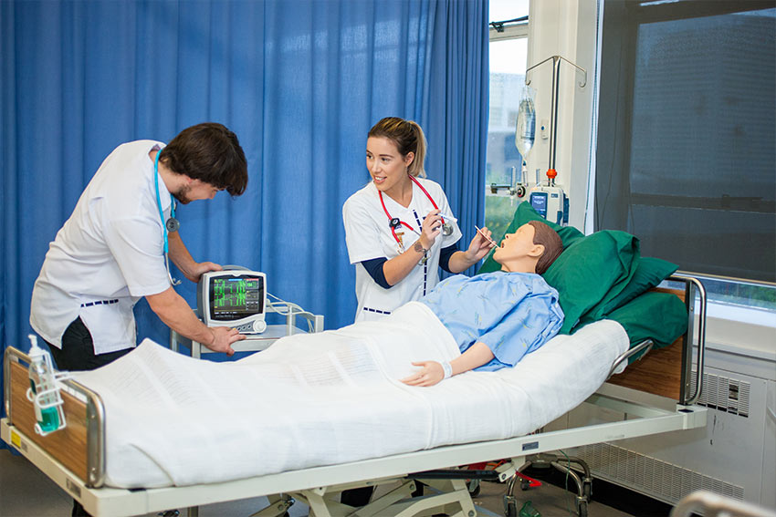Study Nursing - Bachelor of Health Science - AUT